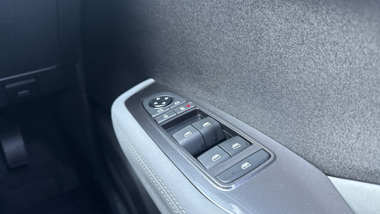 BYD Dolphin Surf 65kW Active 30kWh 5dr Auto Electric Hatchback